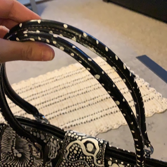 Hand painted one of a kind, vintage black purse - Picture 12 of 12